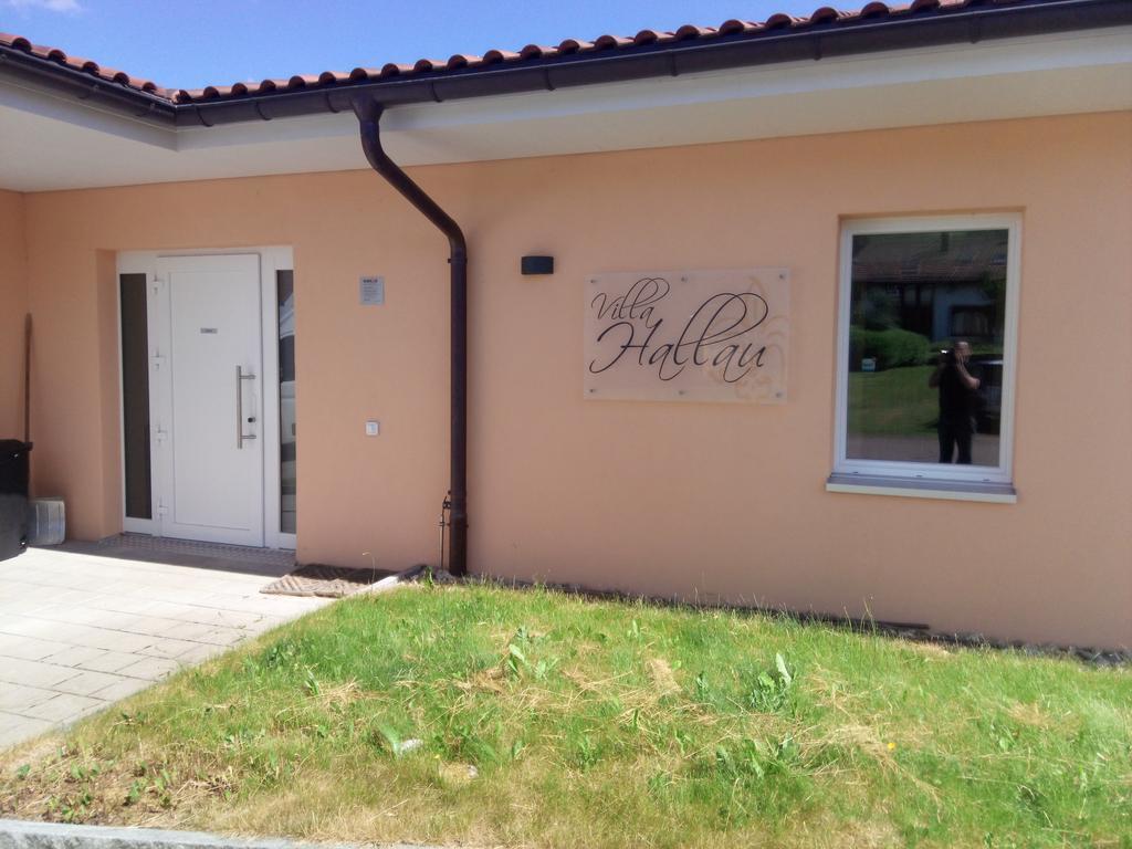 Bed And Breakfast Villa Hallau מראה חיצוני תמונה