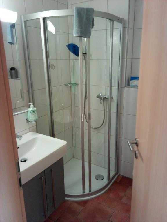 Bed And Breakfast Villa Hallau מראה חיצוני תמונה